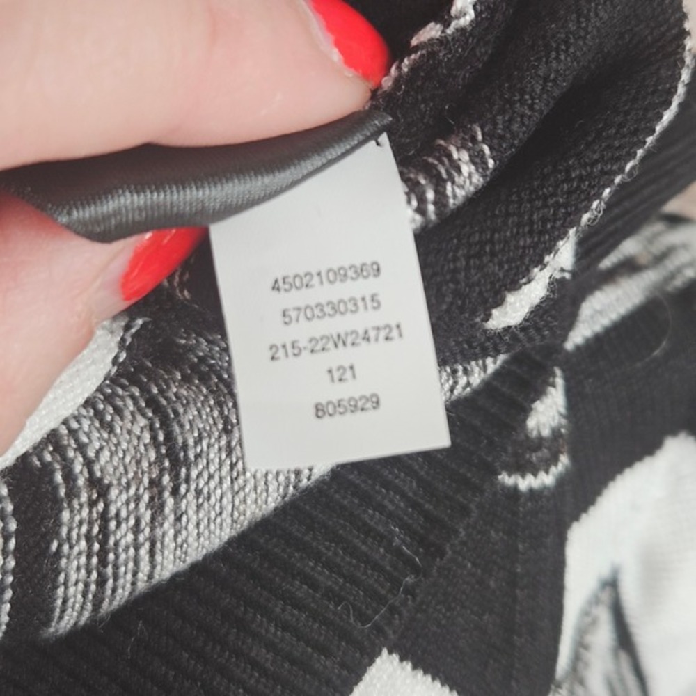 WHBM Chevron Pullover‎ Sweater V-Neck Long Sleeve Knit Top XS - Picture 8 of 8